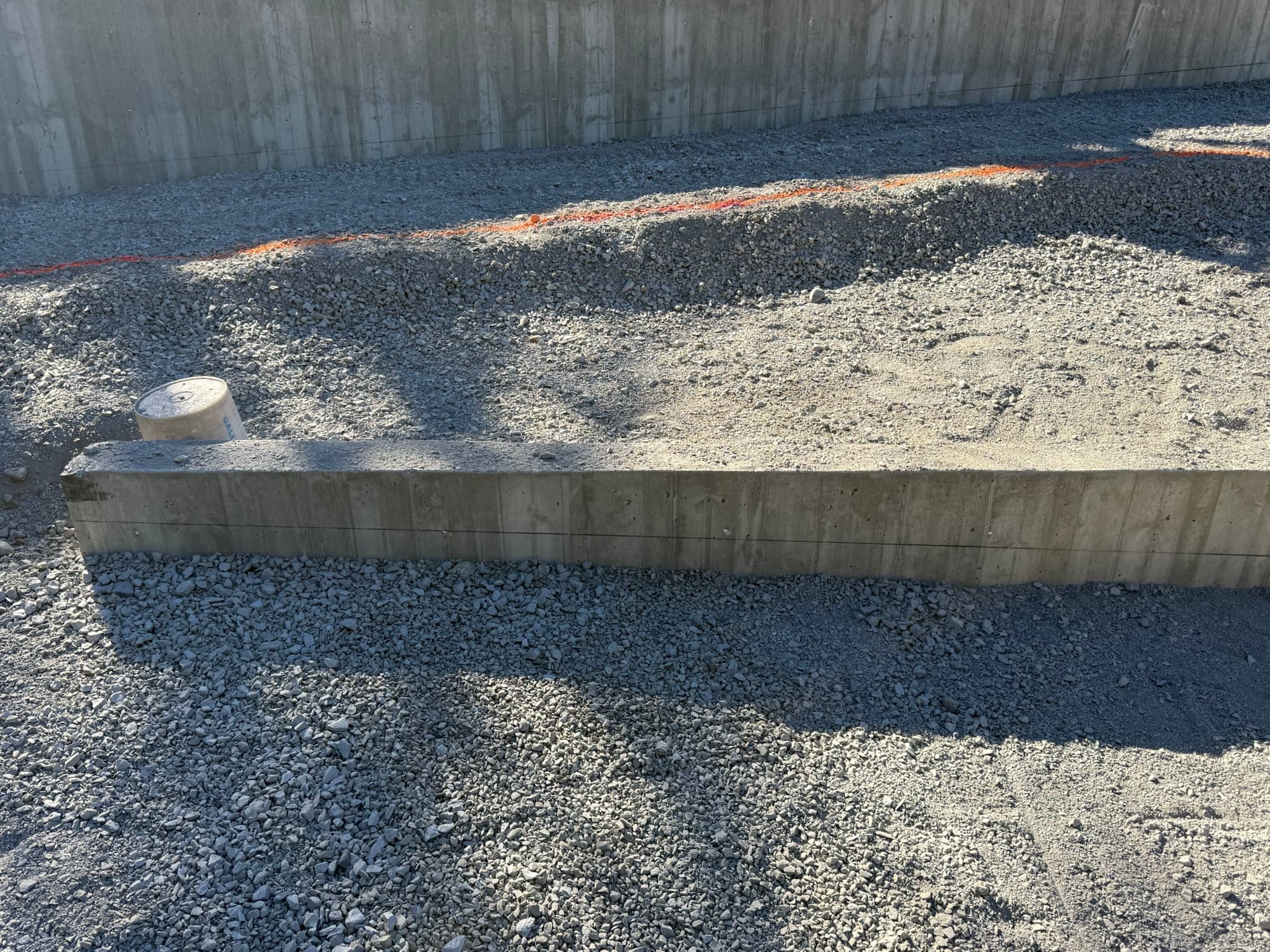 Boardform architectural Wall photo 15