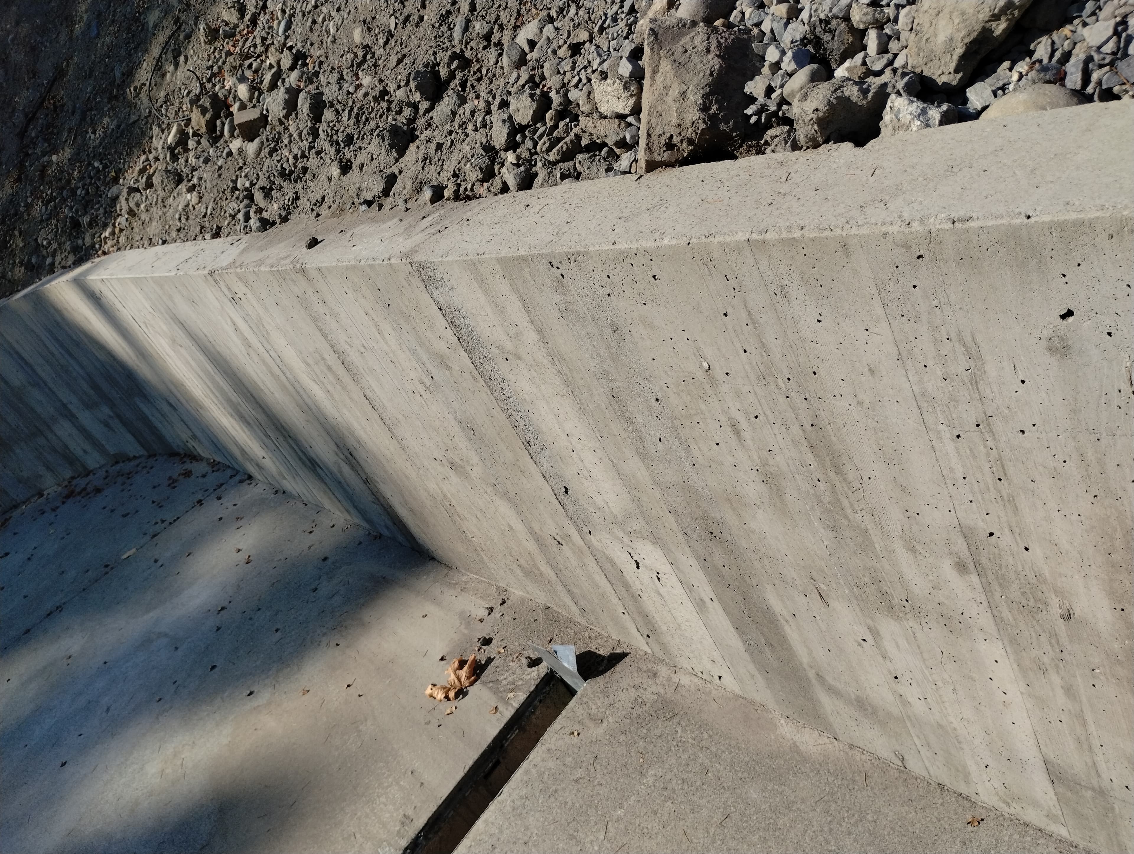 Boardform architectural Wall photo 36
